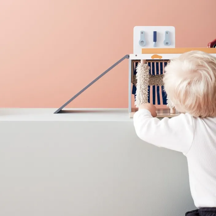 Autowerkstatt aus Holz