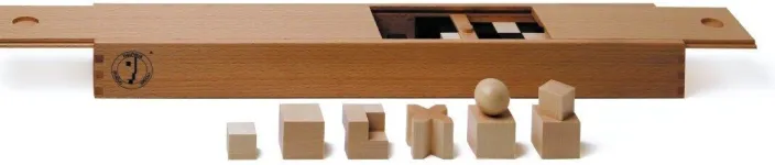 »Bauhaus Schachfiguren« von Naef
