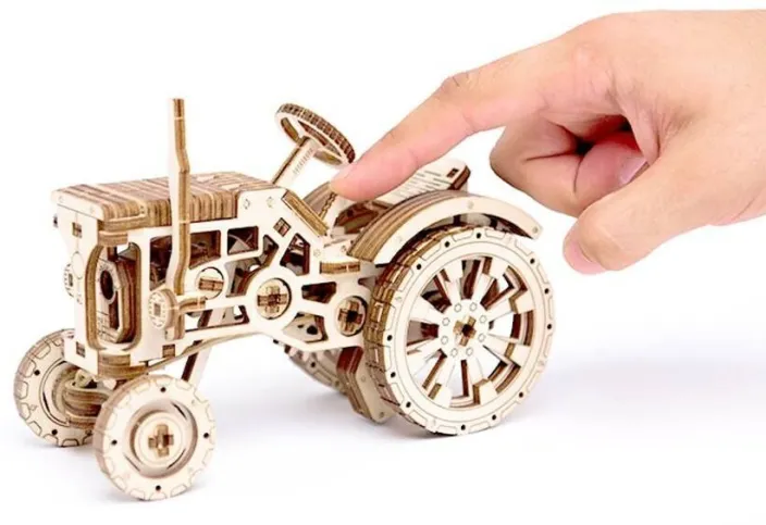 3D-Holzmodell »Traktor«