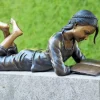 Gartenskulptur »Lesendes Mädchen«