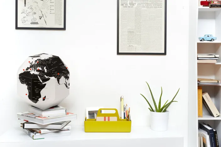 Globus »Dear World«