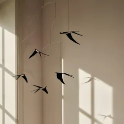 Hanging Art »Fliegende Schwalben«