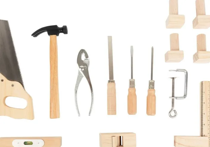 Kinderwerkbank mit echtem Werkzeug