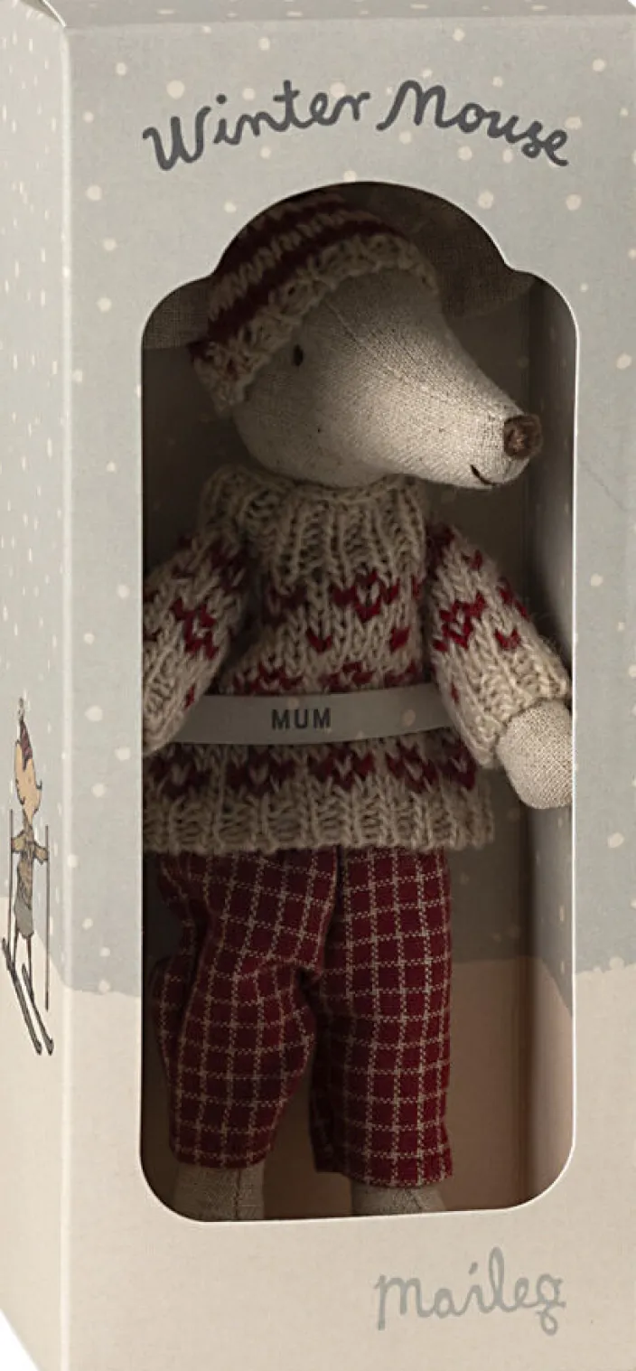 Mama Wintermaus mit Skiset