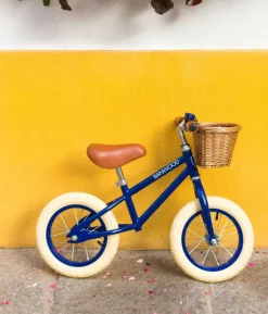 Retro-Laufrad mit Körbchen