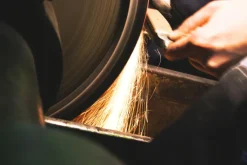 Schinkenmesser aus Olivenholz