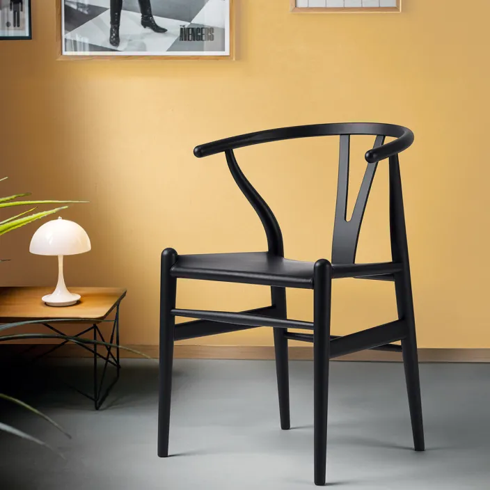 ZEIT Sonderedition »CH24«, Wishbone Chair aus Buche und Leder