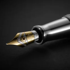 ZEIT-Sonderedition »Design 04« Set aus Füllfederhalter und Kugelschreiber